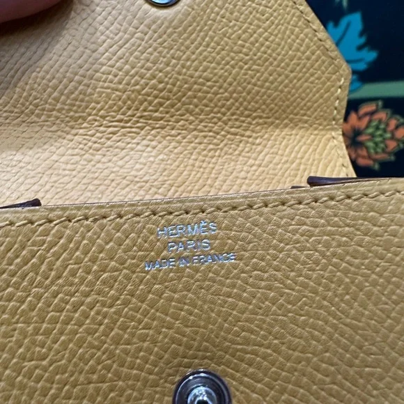 Hermès Le Quatre Epsom Coin Purse – Golden Amber Yellow - Picture 8 of 11